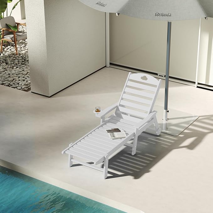Outdoor Lounge Chair with Cup Holder, Outdoor Chaise Lounge with 6-Position Adjustable Backrest, HDPE Lounge Chair for Poolside, Patio, Deck & Backyard, Chaise Lounge with Wheels (White, 1)