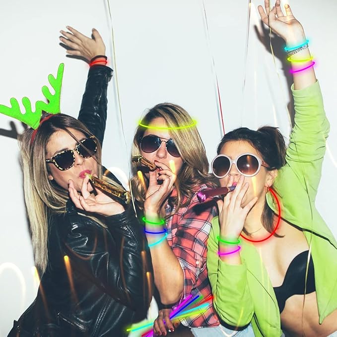 Glow Sticks, 500 Pack 8" Glow in The Dark Light Up Sticks with 500 Connectors for Festival Birthday Carnival Necklaces Bracelet (500PACK)