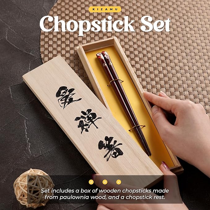 Nemuri Neko Hand-Painted Chopsticks, Traditional Aizu Maki-e Craft, Natural Wood, Wakasa Lacquer Finish Wood Gift Box Made in Japan (Black)