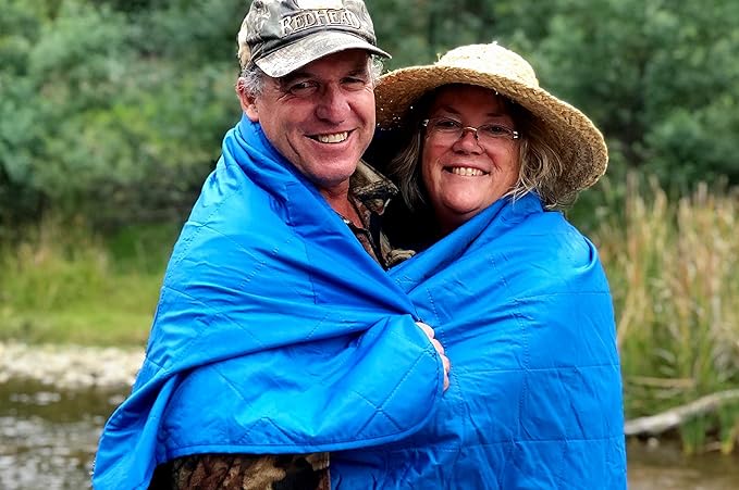 DOWN UNDER OUTDOORS Large Waterproof Windproof Extra Thick 350 GSM Quilted Fleece, or Sherpa Stadium Blanket