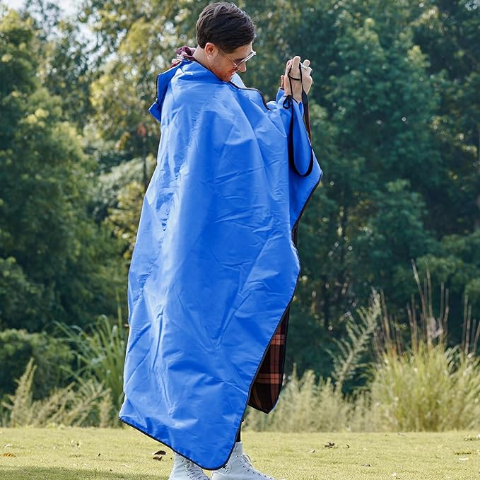 DUKUSEEK Waterproof Stadium Blanket with Hood, Wine Red Plain Waterproof Outdoor Blankets