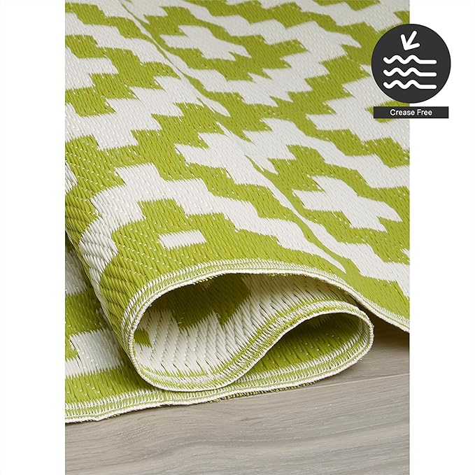 FH Home Outdoor Rug - Waterproof, Fade Resistant, Reversible - Premium Recycled Plastic - Geometric - Patio, Porch, Deck, Balcony - Aztec - Green & White Crease Free - 5 x 8 ft
