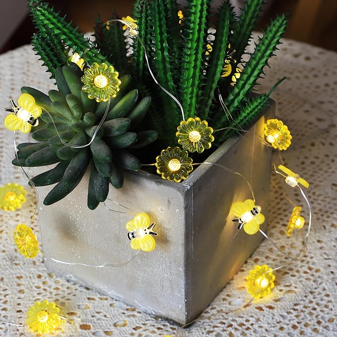 Bee Lights Sunflower Fairy Lights, Honeybee 30 LED Copper String Lights with 8Modes Remote Control&Battery Operated Twinkle Lights for Christmas, Bedroom Plants, Spring Decor (Bee&Sunflower)