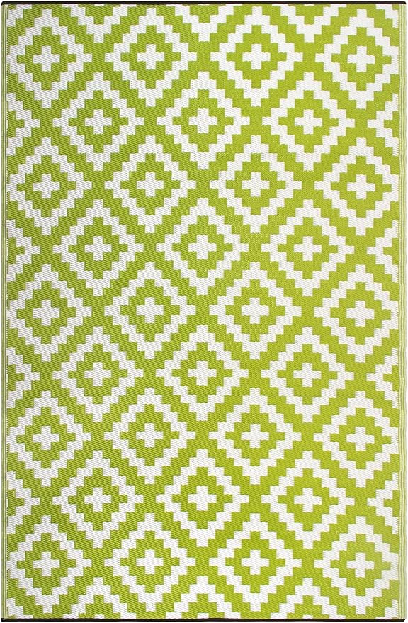 FH Home Outdoor Rug - Waterproof, Fade Resistant, Reversible - Premium Recycled Plastic - Geometric - Porch, Deck, Balcony, Mudroom, Laundry Room, Patio - Aztec - Green & White Crease Free - 3 x 5 ft