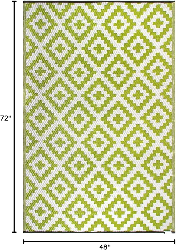 FH Home Outdoor Rug - Waterproof, Fade Resistant, Reversible - Premium Recycled Plastic - Geometric - Patio, Deck, Porch, Balcony, Laundry Room - Aztec - Green & White Crease Free - 4 x 6 ft