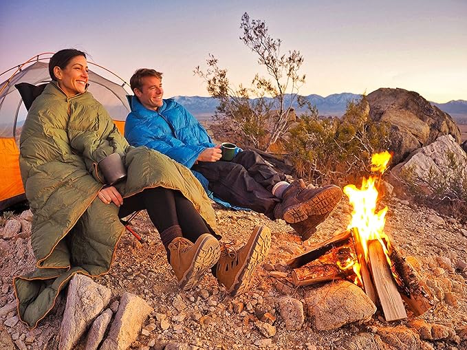 Double Puffy Camping Blanket - Extra Puffy, Packable, Lightweight and Warm | Ideal for Outdoors, Travel, Stadium, Festivals, Beach, Hammock | Water-Resistant Camp Quilt (Blue/Red)