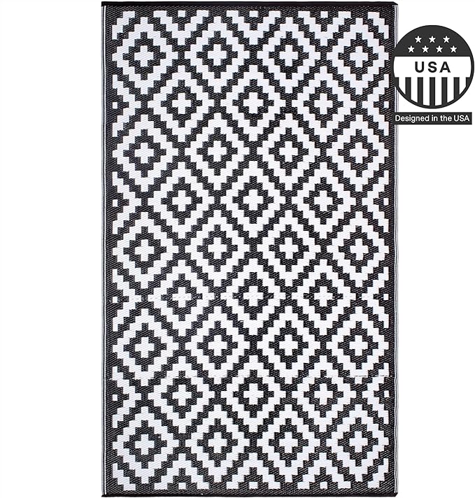 FH Home Outdoor Rug - Waterproof, Fade Resistant, Reversible - Premium Recycled Plastic - Geometric - Porch, Deck, Balcony, Mudroom, Laundry Room, Patio - Aztec - Black & White Crease Free - 3 x 5 ft