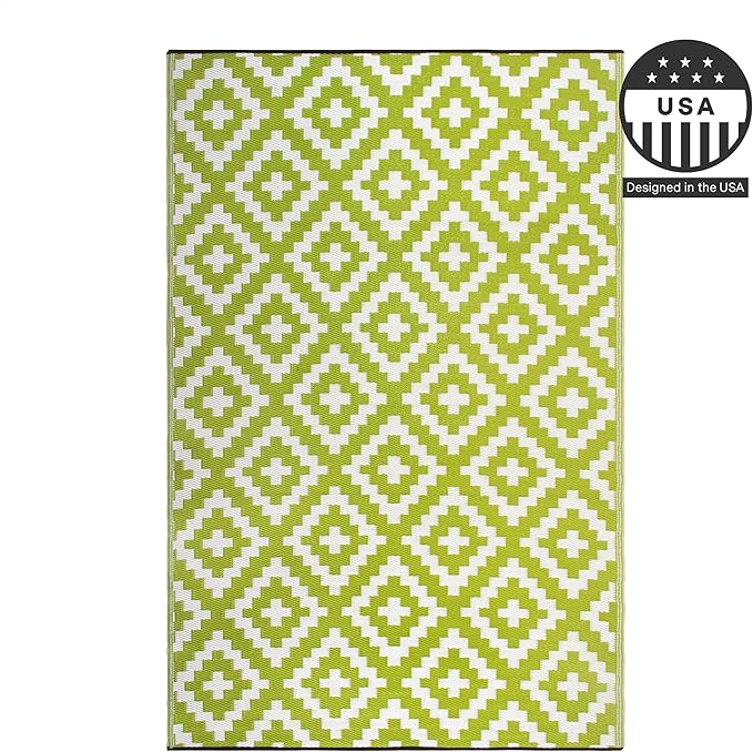 FH Home Outdoor Rug - Waterproof, Fade Resistant, Reversible - Premium Recycled Plastic - Geometric - Patio, Deck, Porch, Balcony, Laundry Room - Aztec - Green & White Crease Free - 4 x 6 ft