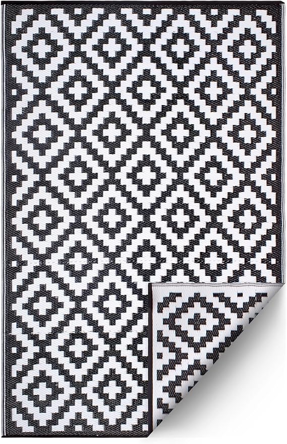 FH Home Outdoor Rug - Waterproof, Fade Resistant, Reversible - Premium Recycled Plastic - Geometric - Porch, Deck, Balcony, Mudroom, Laundry Room, Patio - Aztec - Black & White Crease Free - 3 x 5 ft