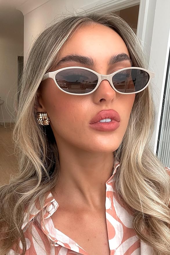 Retro Oval Sunglasses for Women Chic Cat Eye 90s Sunnies Lightweight Narrow Shades Trendy UV protection Sun Glasses